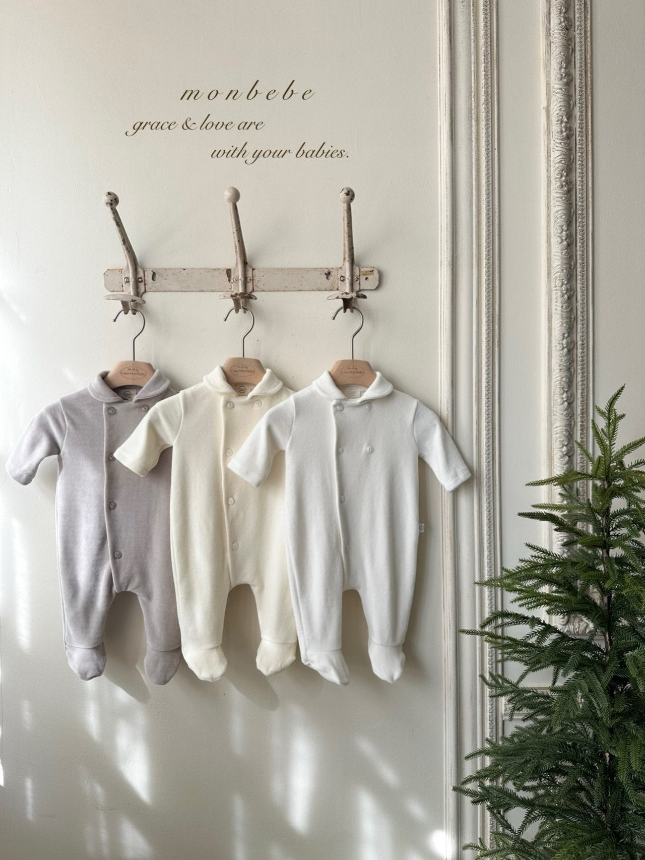 ［monbebe］Loyal rompers