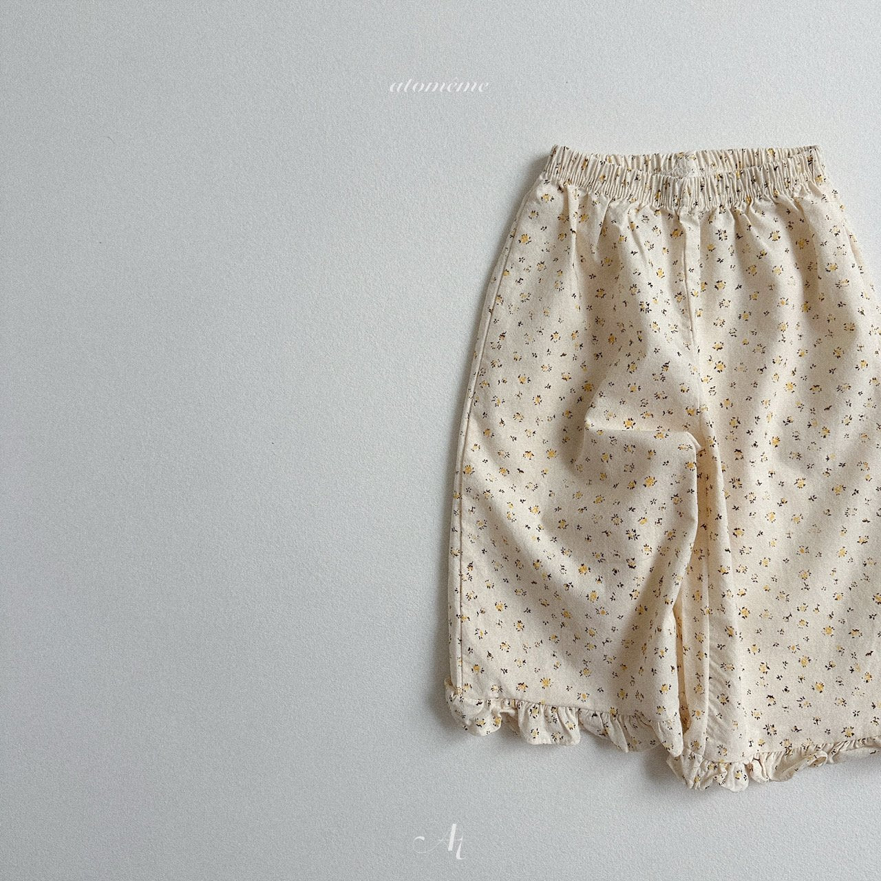 [atomeme] Ous ruffle pants
