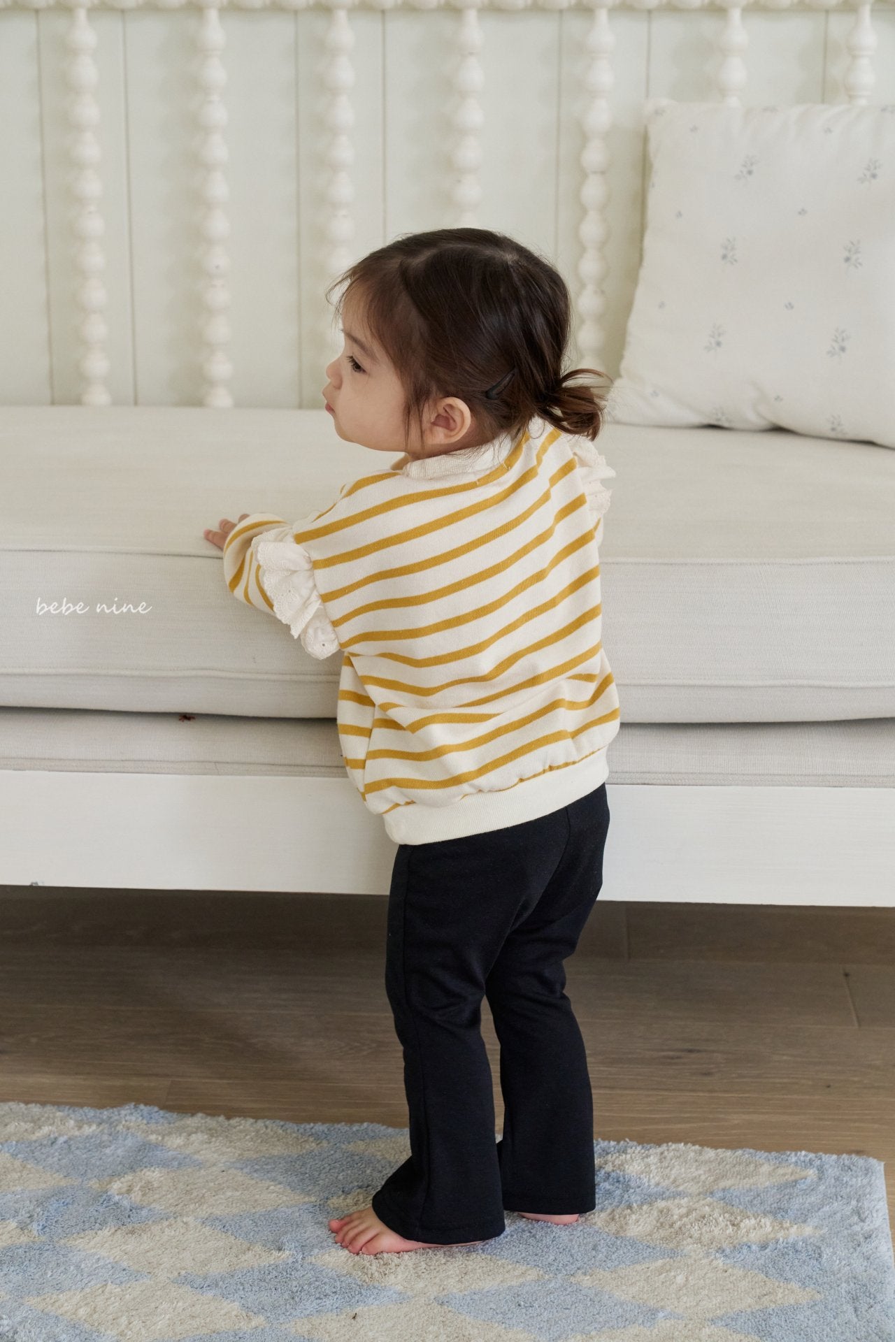 ［bebenine］Bonnie Frill Sweatshirt
