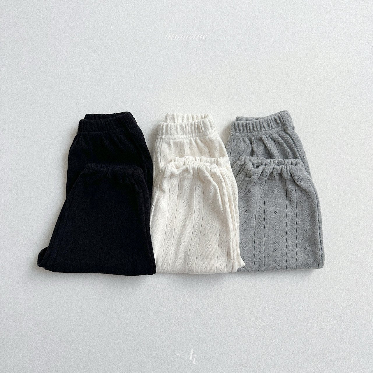 [atomeme] Oh eyelet pants
