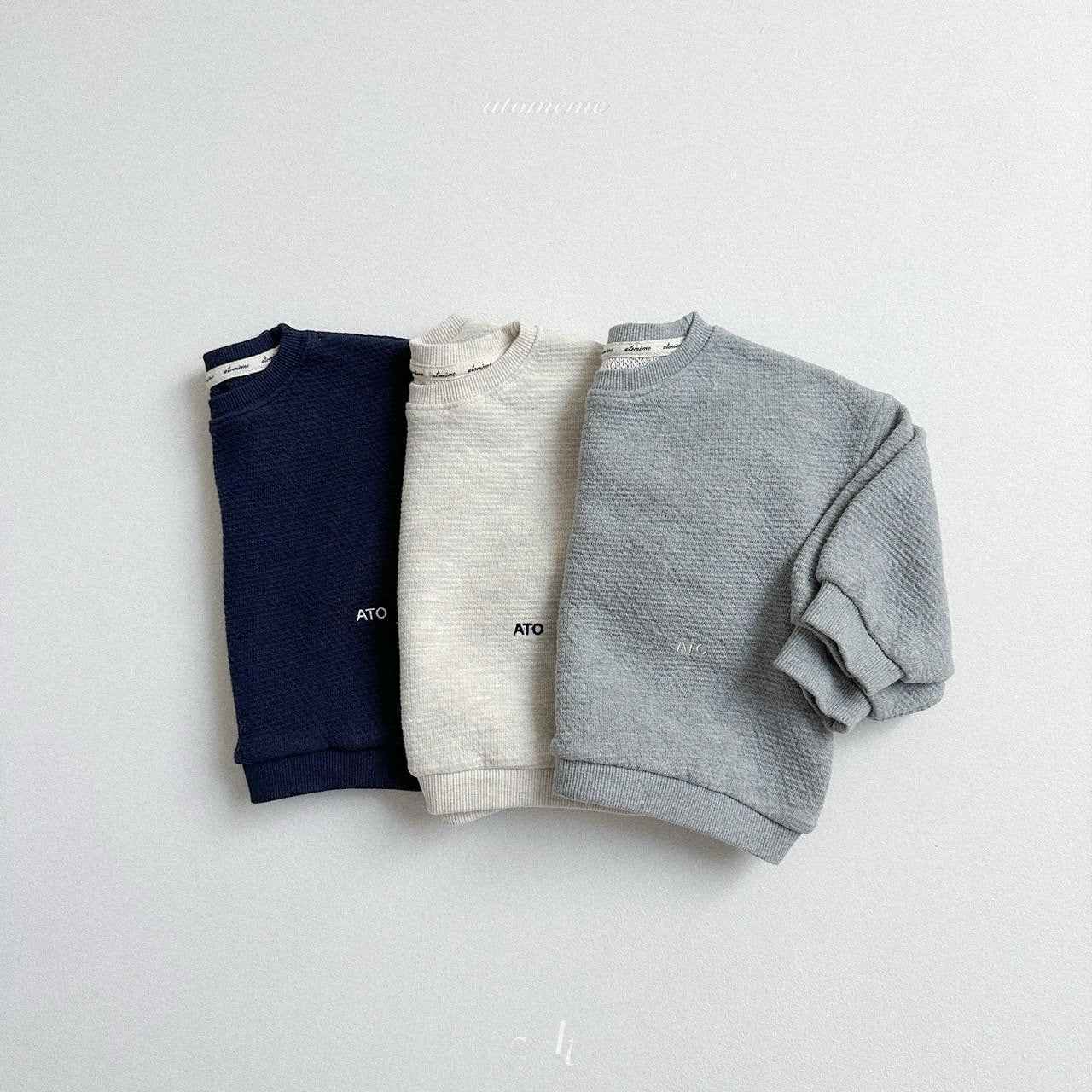 [atomeme] Minimal sweatshirt