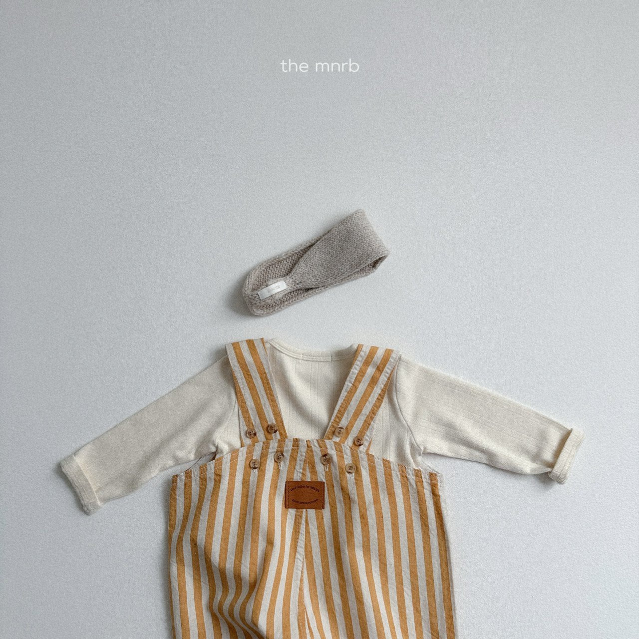 [minirobe] Eyelet round tee