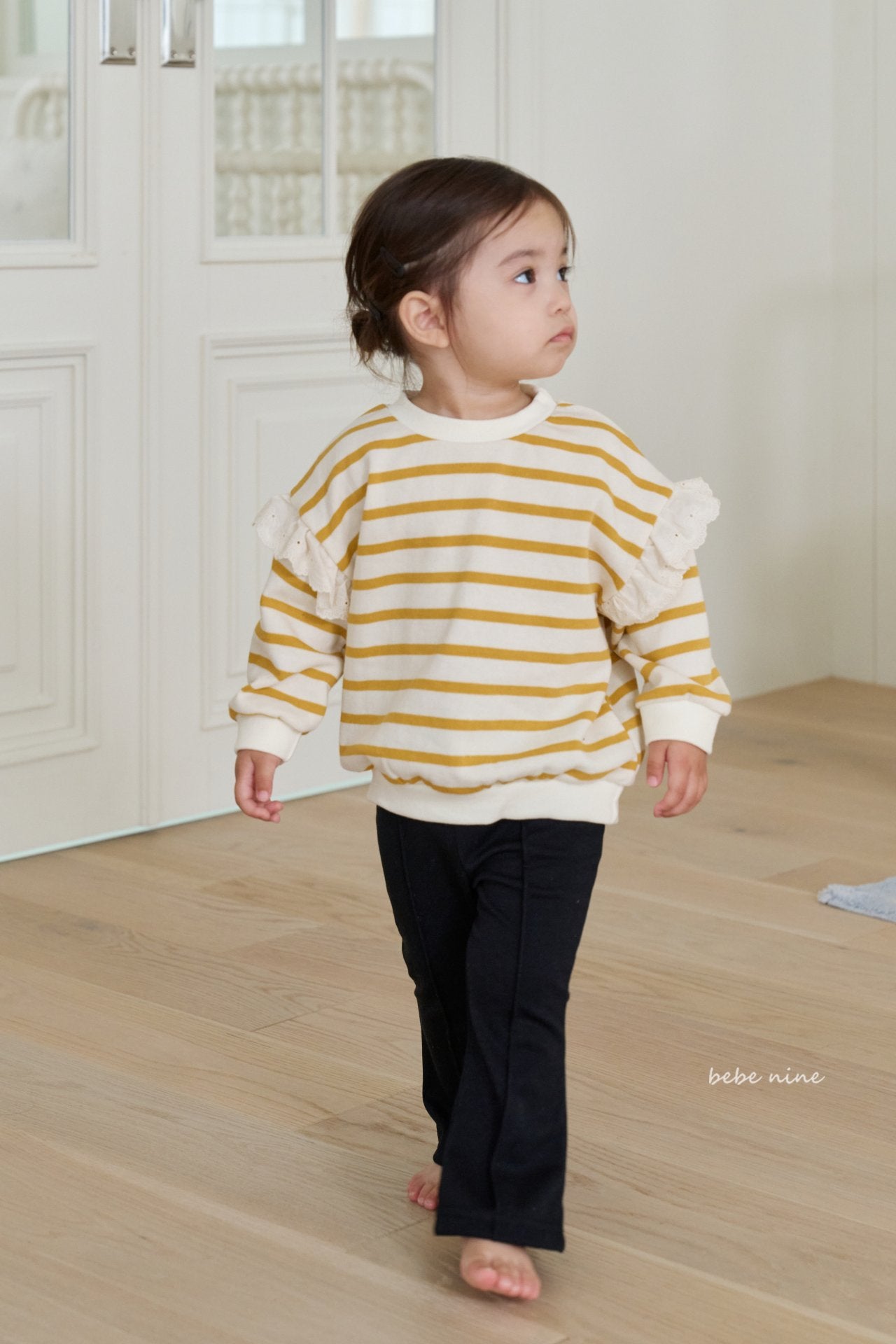 ［bebenine］Bonnie Frill Sweatshirt