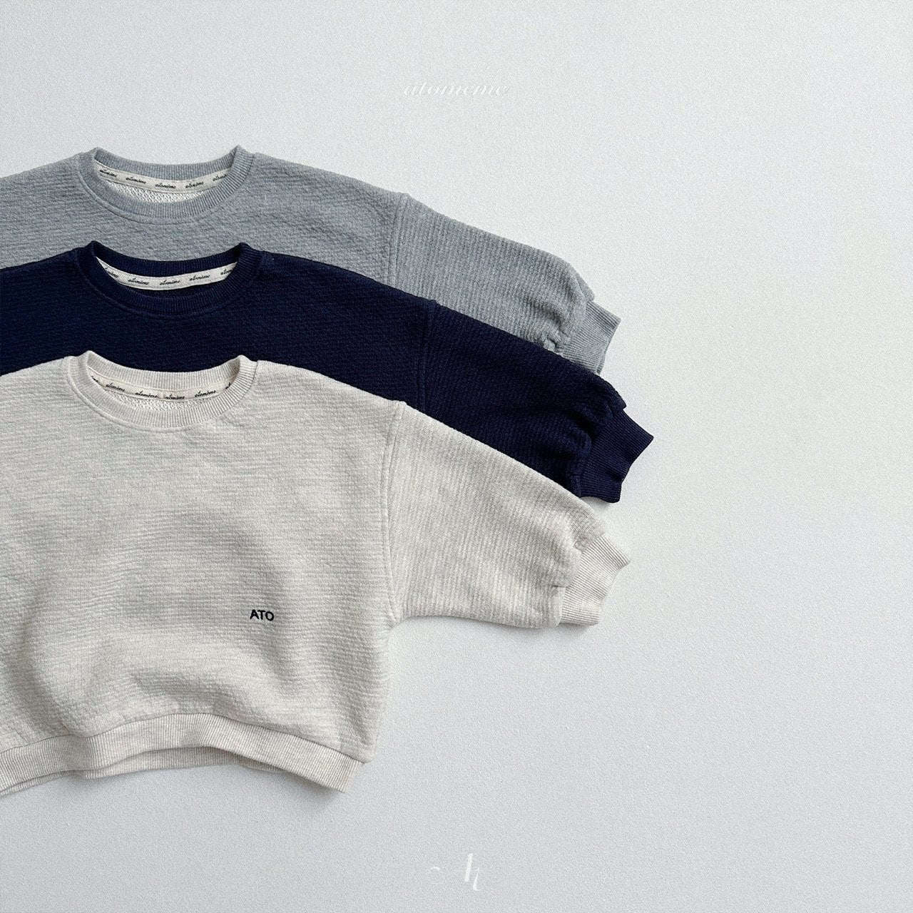 [atomeme] Minimal sweatshirt