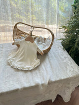 ［monbebe］Frill eyelet vest