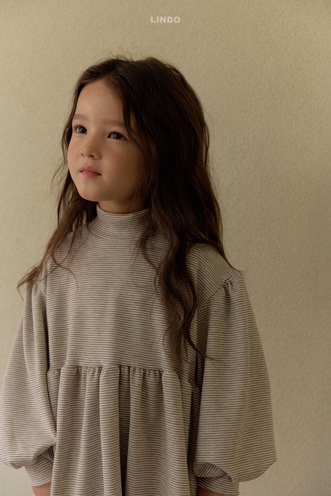［LINDO］Stripe turtleneck one-piece