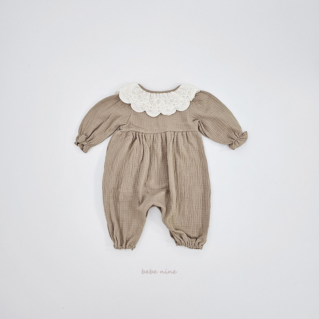 ［bebenine］Claire Frill Suit