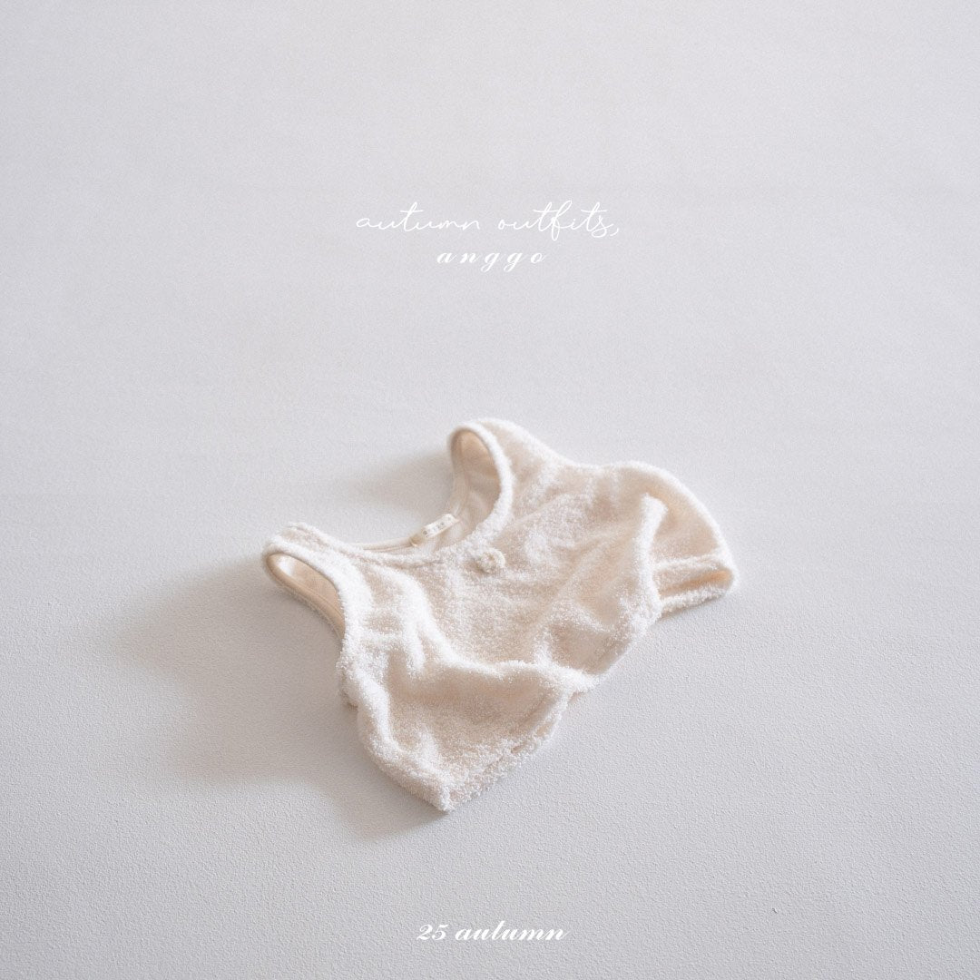 ［anggo］Cream vest