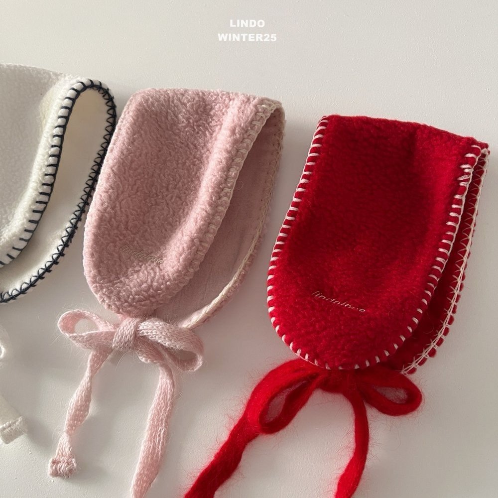 ［LINDO］Mellow embroidery ear muffler