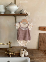 ［bebe holic］Lain lace frill rompers