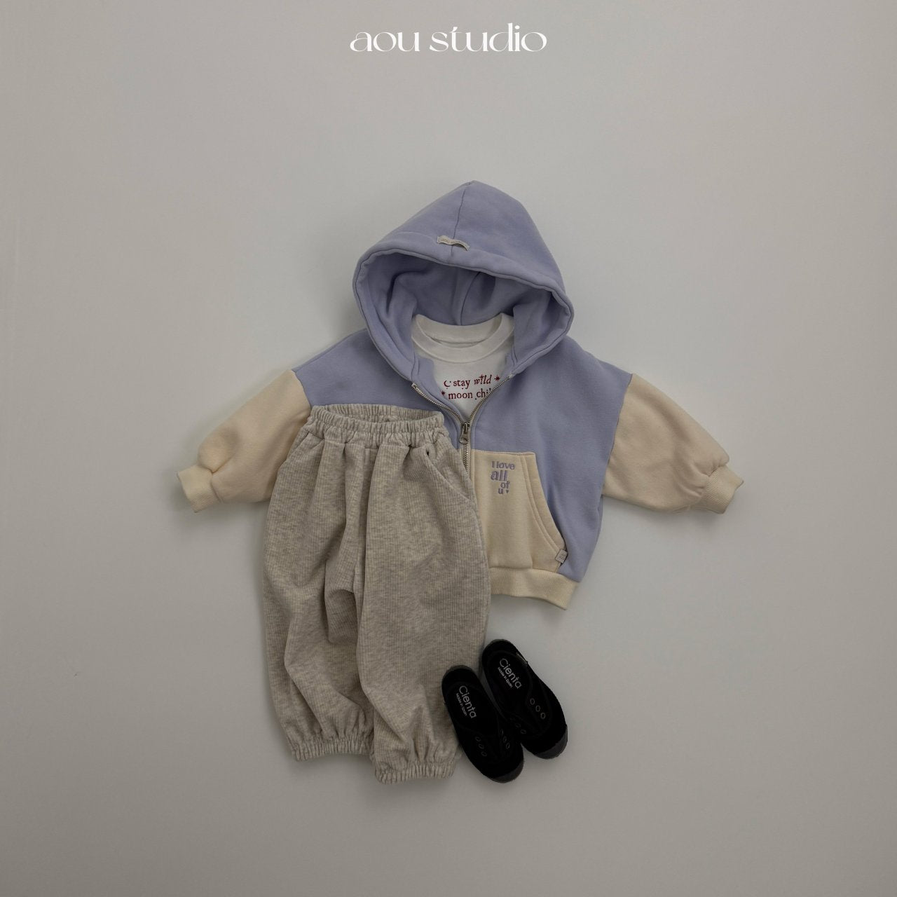 ［aou studio］Cream jogger pants