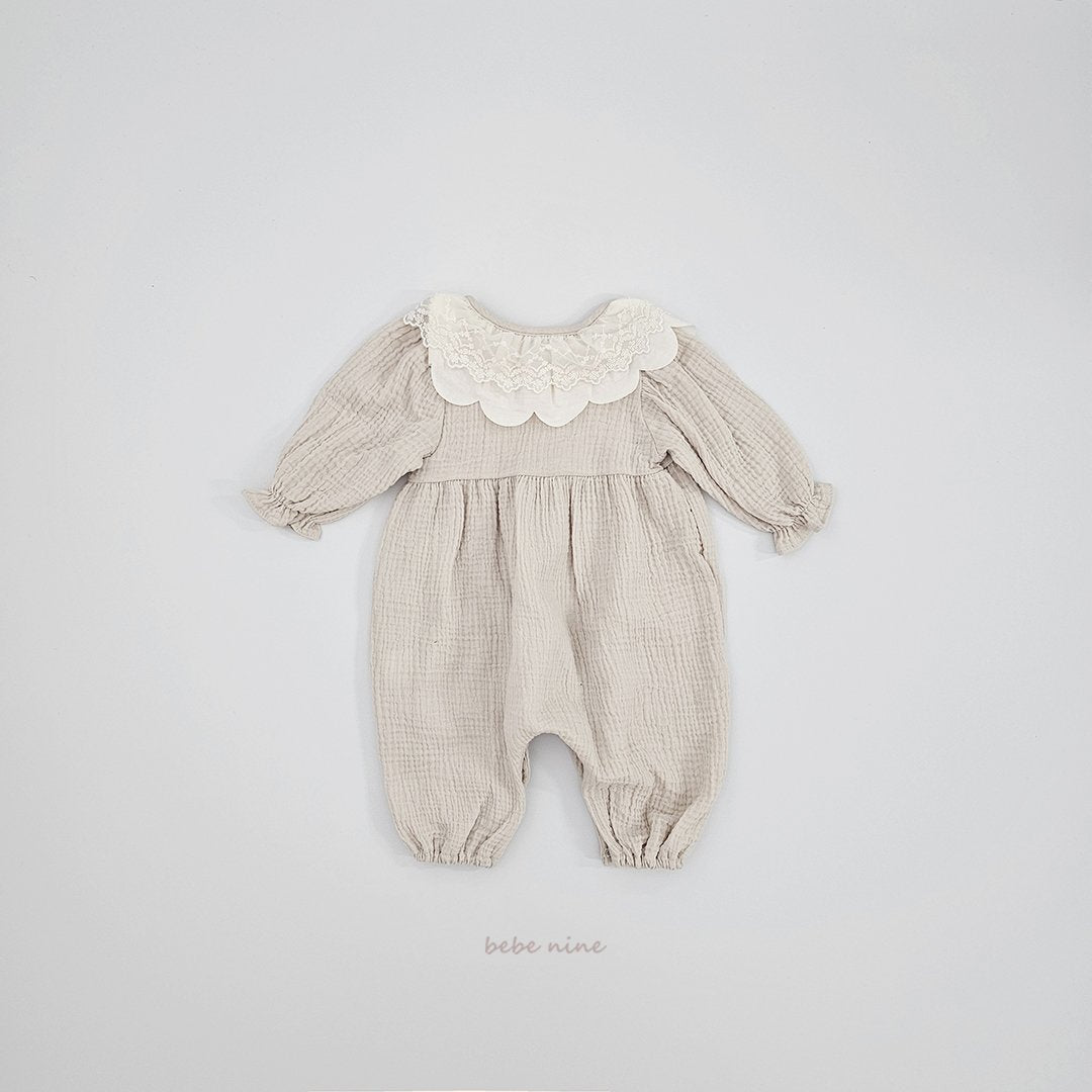 ［bebenine］Claire Frill Suit