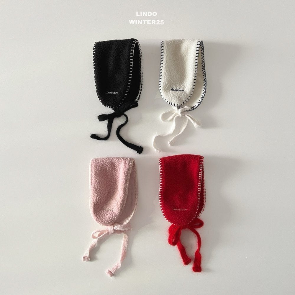 ［LINDO］Mellow embroidery ear muffler