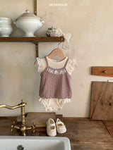 ［bebe holic］Lilly frill camisole tee