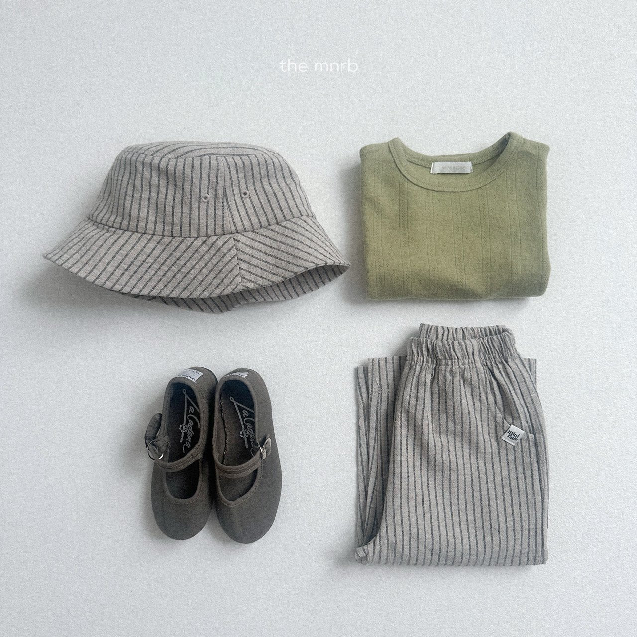 [minirobe] Eyelet round tee