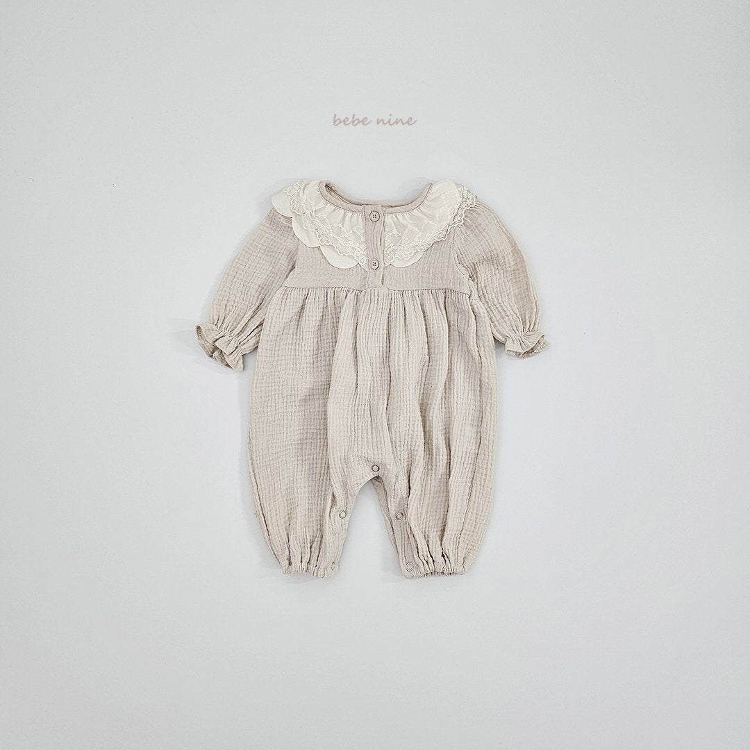 ［bebenine］Claire Frill Suit