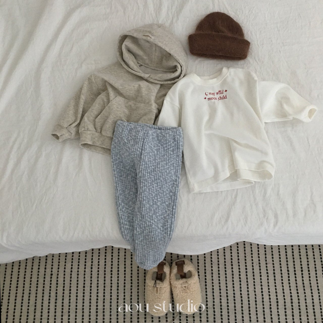 ［aou studio］Cream hoodie