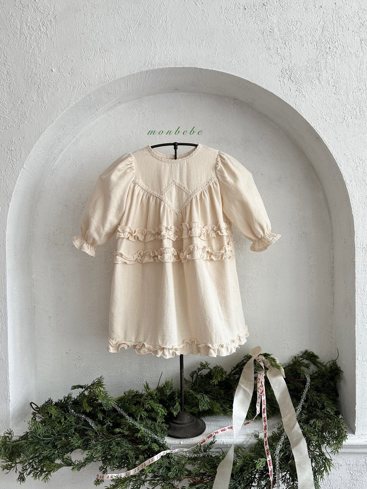 ［monbebe］Merlin frill one-piece (kids)