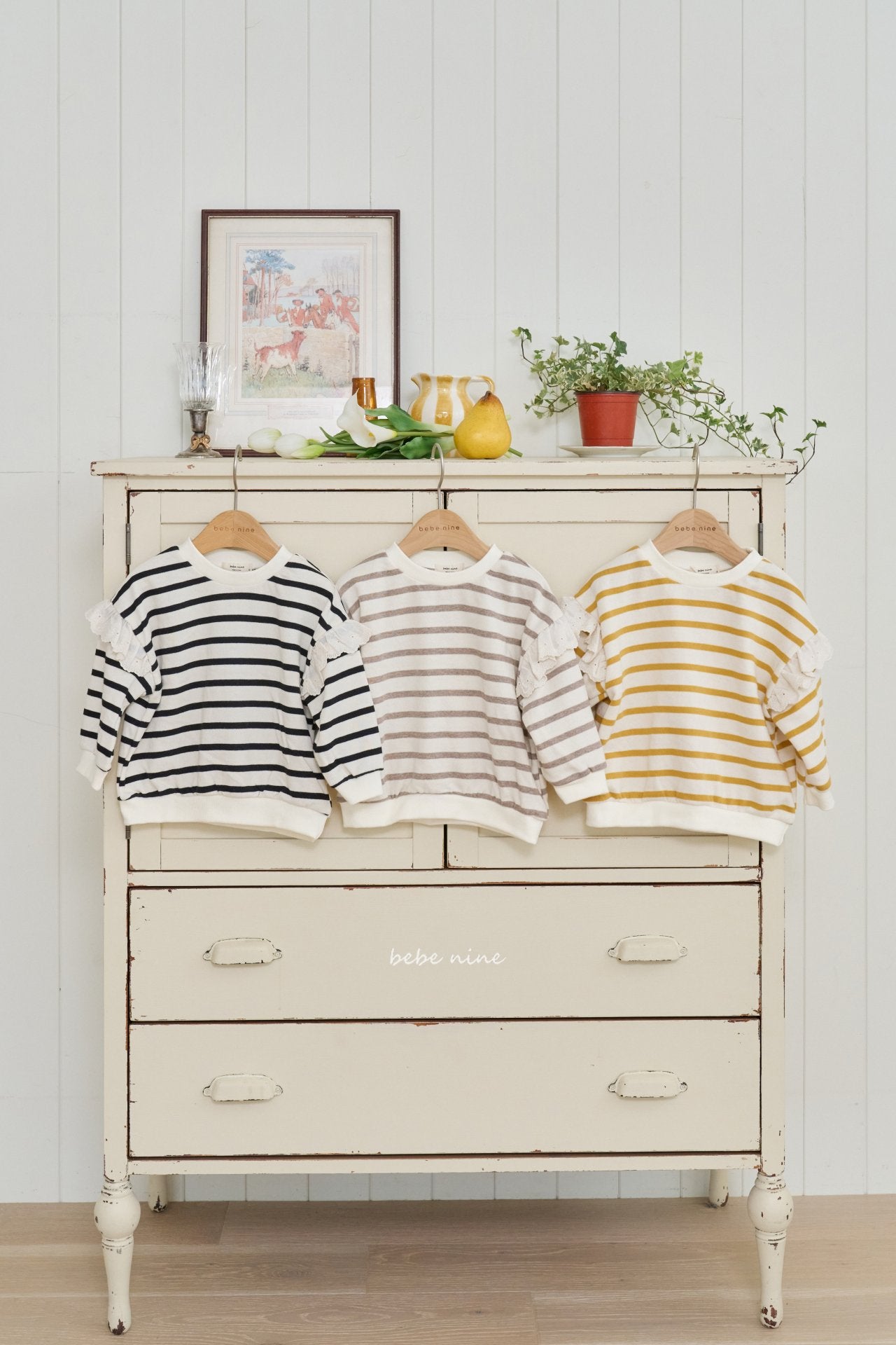 ［bebenine］Bonnie Frill Sweatshirt