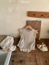 ［bebe holic］Lain lace frill rompers