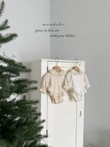 ［monbebe］Frill eyelet vest