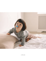 ［MELMEL］Eyelet cardigan