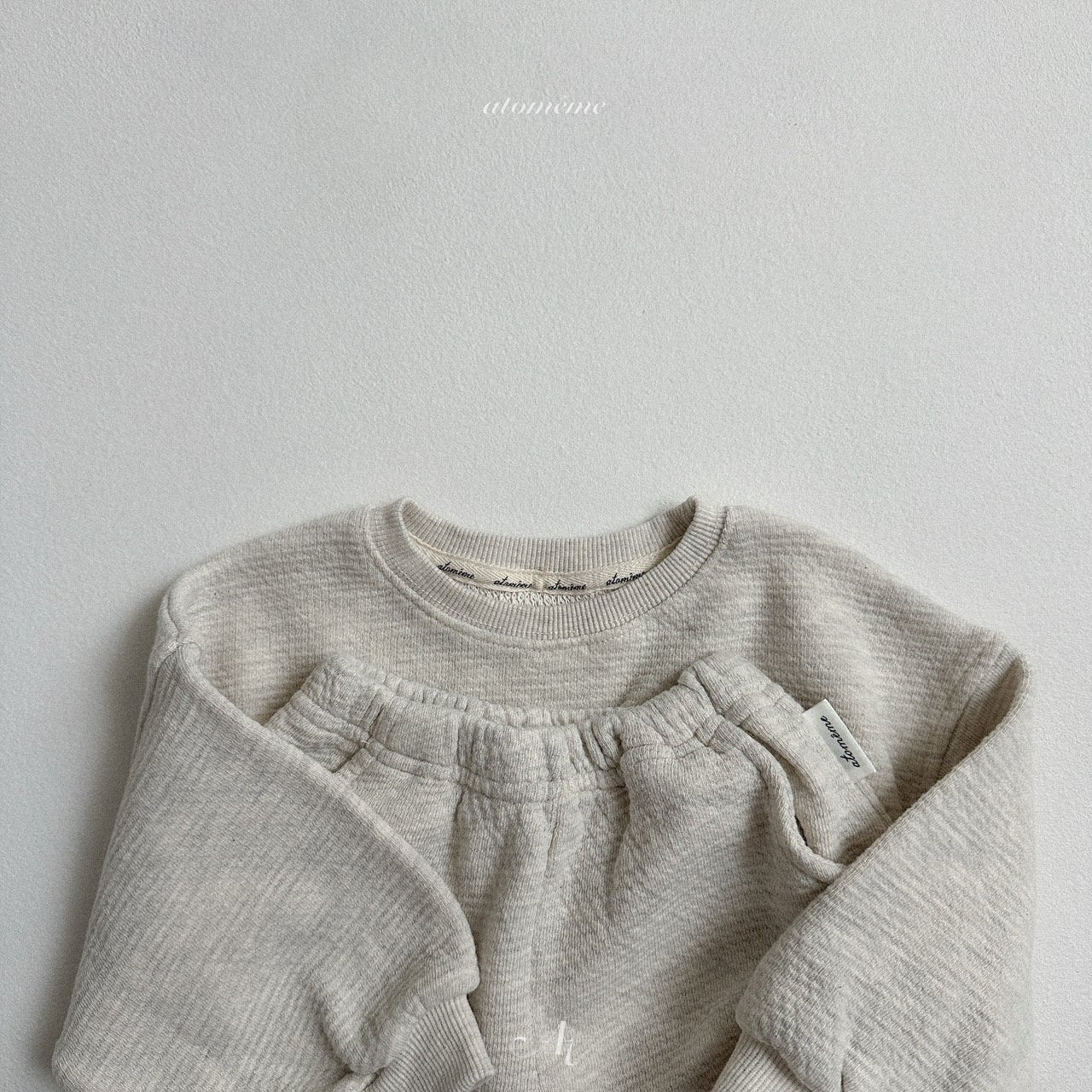 [atomeme] Minimal sweatshirt