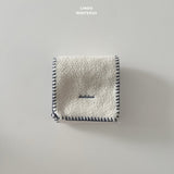 ［LINDO］Mellow embroidery muffler