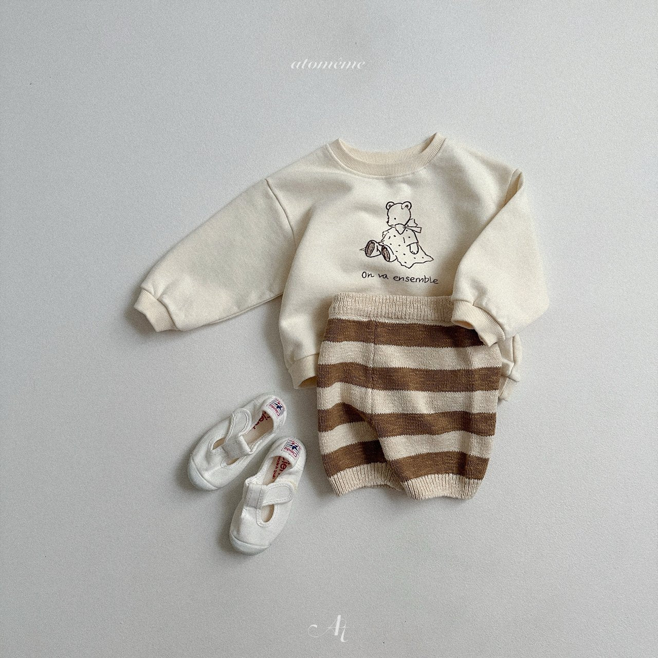 [atomeme] Enni sweatshirt