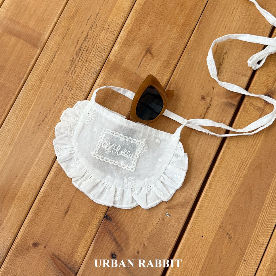 ［URBAN RABBIT］Eyelet crescent moon belt bag