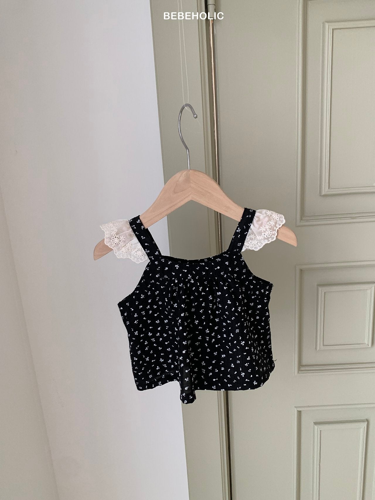 ［bebe holic］Leaf wing blouse