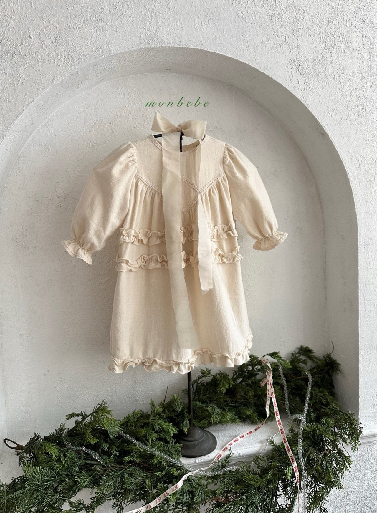 ［monbebe］Merlin frill one-piece (kids)