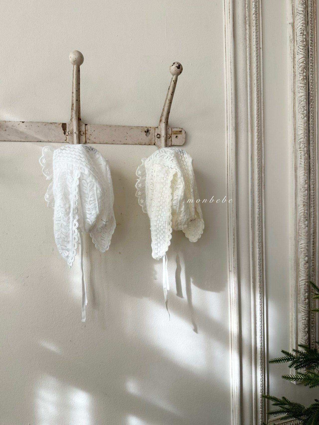 ［monbebe］Winter bunny lace bonnet