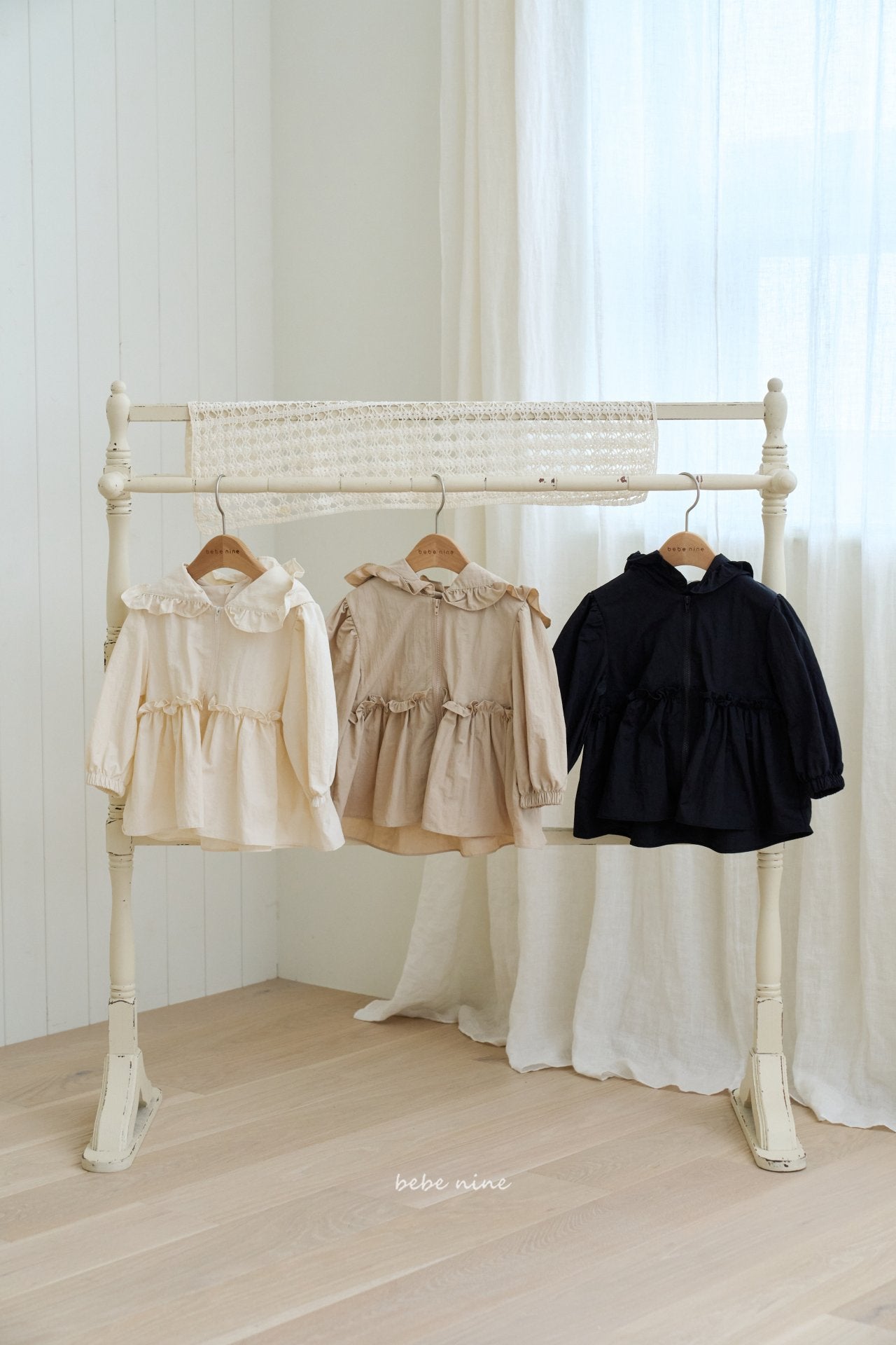 ［bebenine］Lari Windbreaker