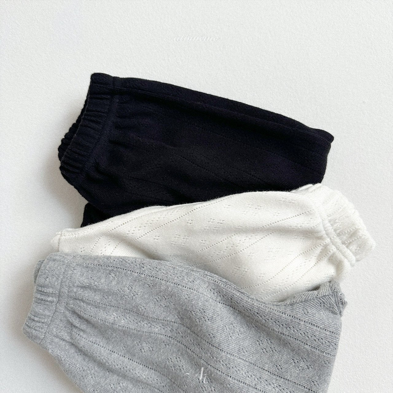 [atomeme] Oh eyelet pants