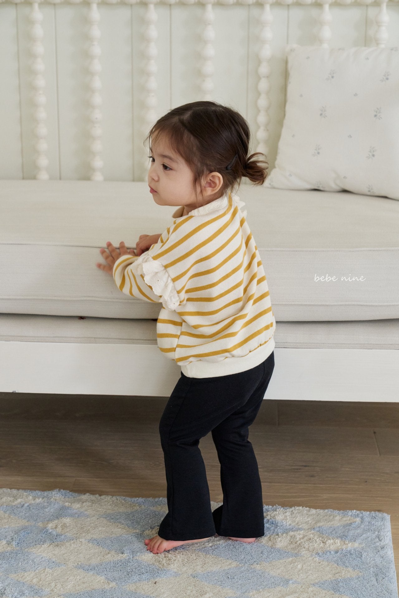 ［bebenine］Black Pink Flare Pants