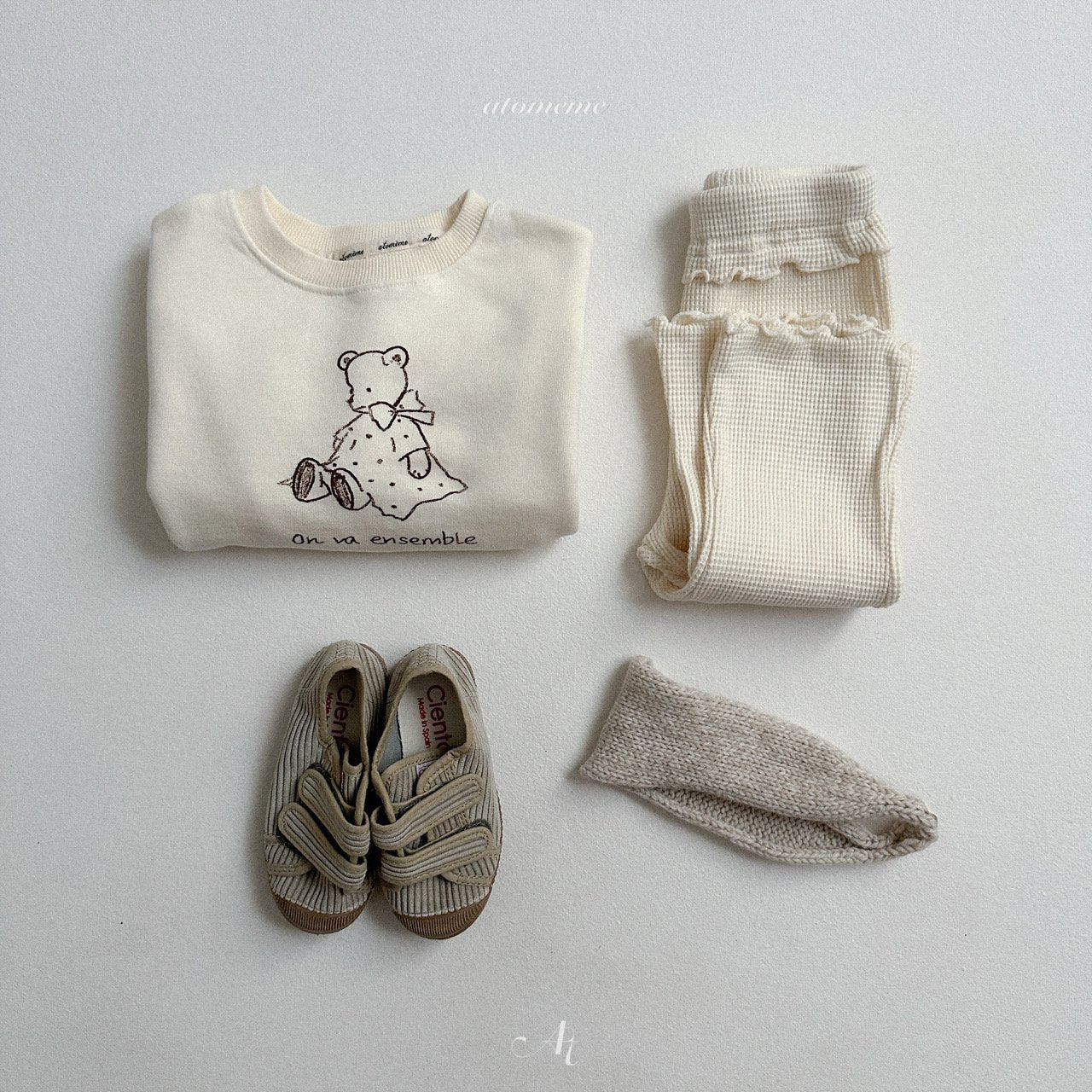 [atomeme] Enni sweatshirt