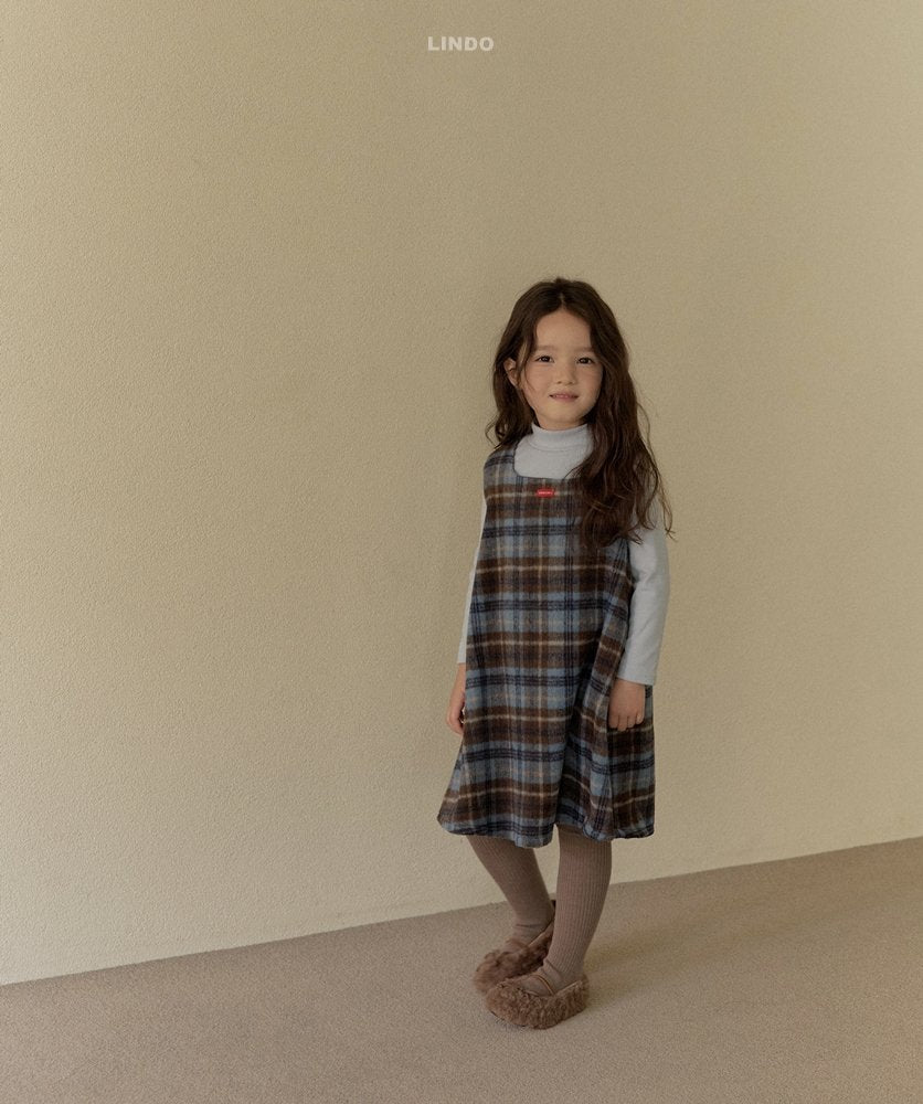 ［LINDO］Basic half neck tee