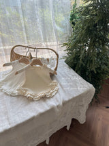 ［monbebe］Frill eyelet vest