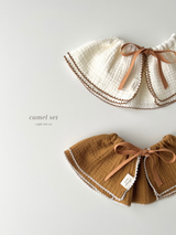 Ruffle bib set