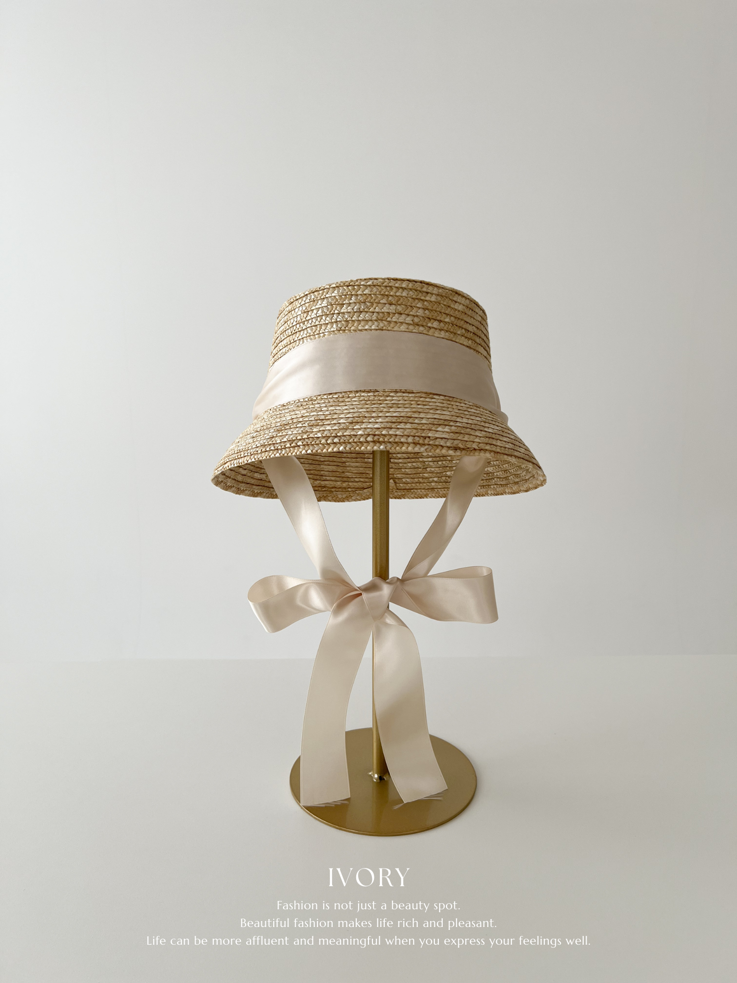 Color ribbon straw hat
